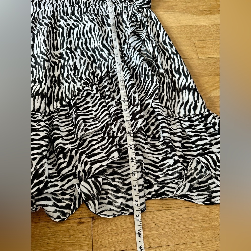 🖤 INC Zebra Print Wrap Dress | Effortless Chic & Modern‎ Grace 🦓 - Picture 6 of 6